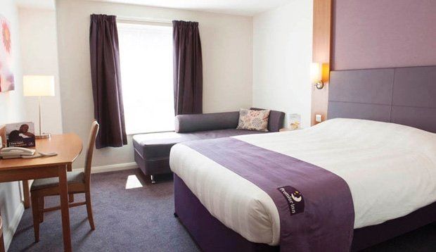 Premier Inn Pontypool Luaran gambar